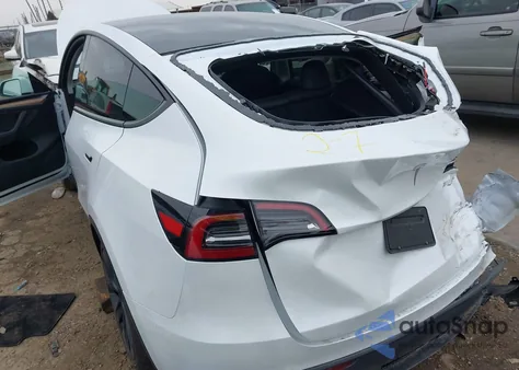 2025 Tesla Model Y Long Range Dual Motor All-Wheel Drive из США, поврежденный, VIN 7SAYGDED9SA357876